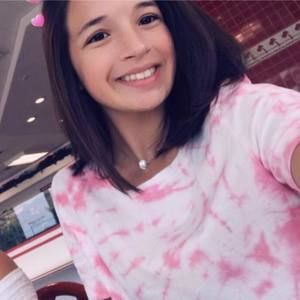 Meet your Posher, Vanessa